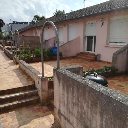 Logement De Plein Pied A Mirecourt Eksteriør billede