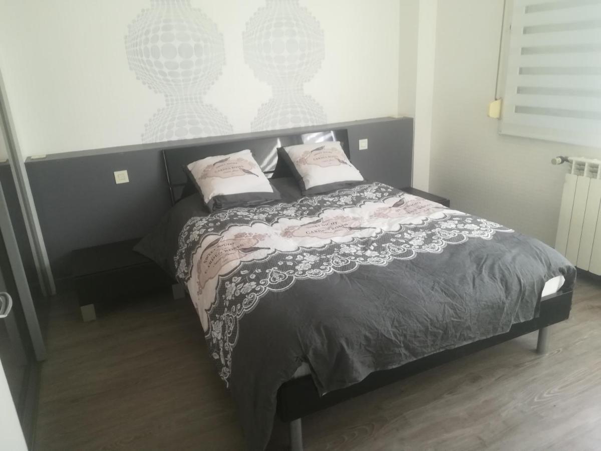 Logement De Plein Pied A Mirecourt Eksteriør billede